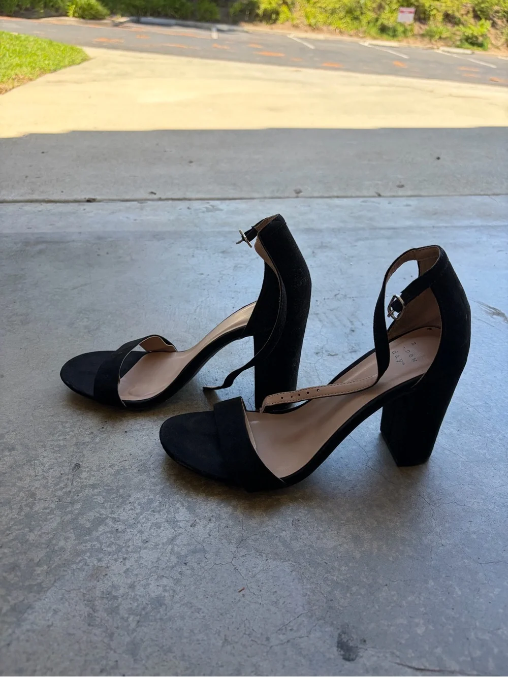 N/A classic black